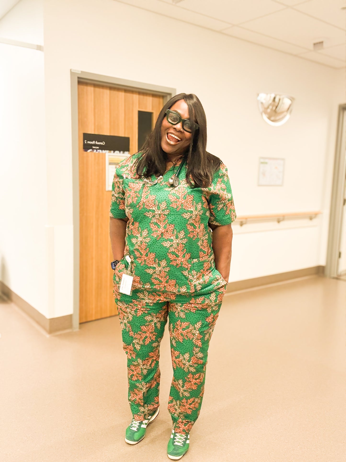 Green Peach Leaf Scrubs